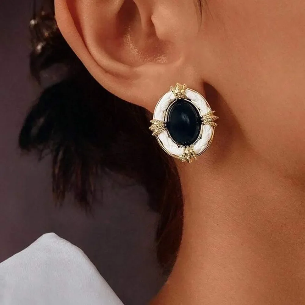 Retro Oval Earrings Q931